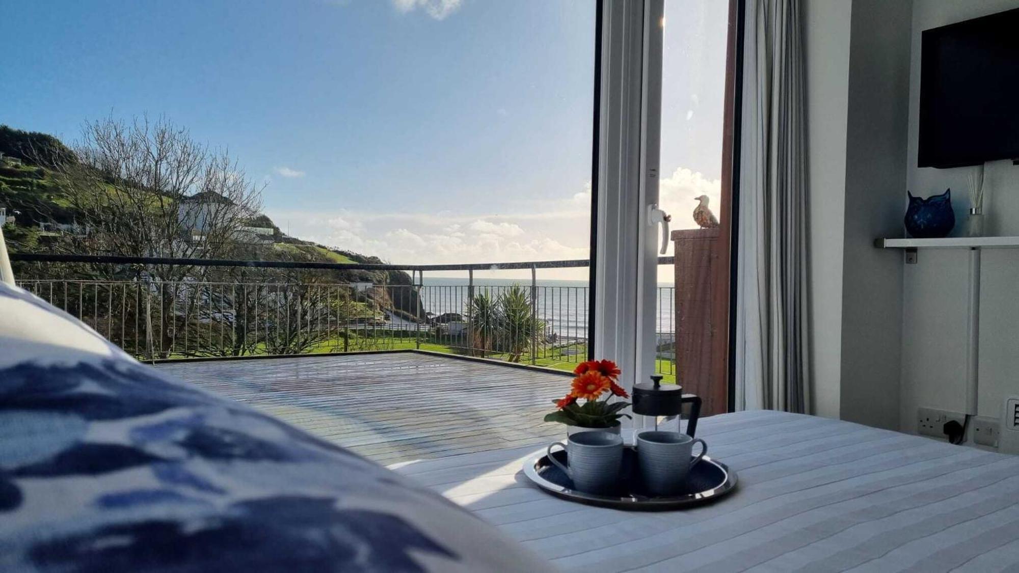 May View - Luxury Sea View Apartment - Millendreath, Looe Buitenkant foto