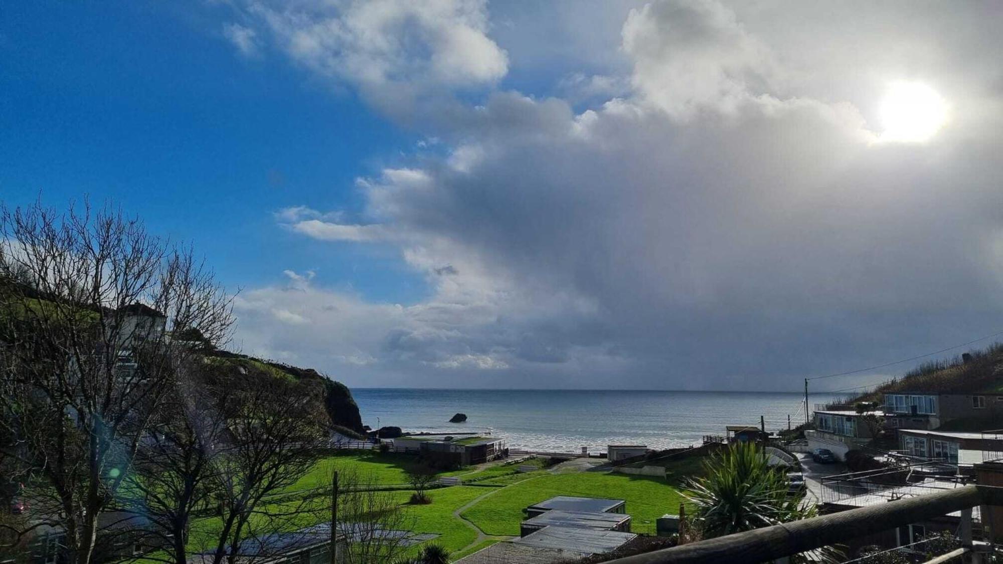 May View - Luxury Sea View Apartment - Millendreath, Looe Buitenkant foto